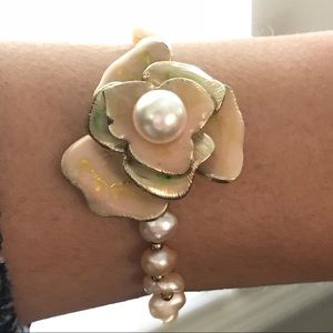 Pearl bracelet